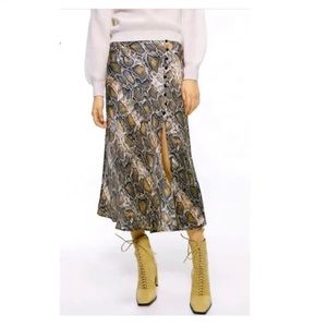 ZARA Snake Skin Print Skirt Small Lightweight Slit Button Detail Zipper Closure.